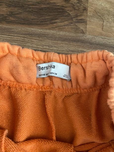 Kraťasy, bershka,xs