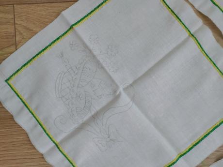 Súprava obrusov s predtlačou, veĺkonočný motív,