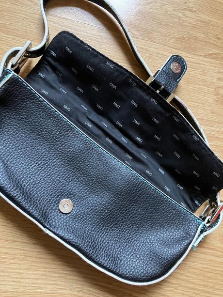 Mango kabelka, mango