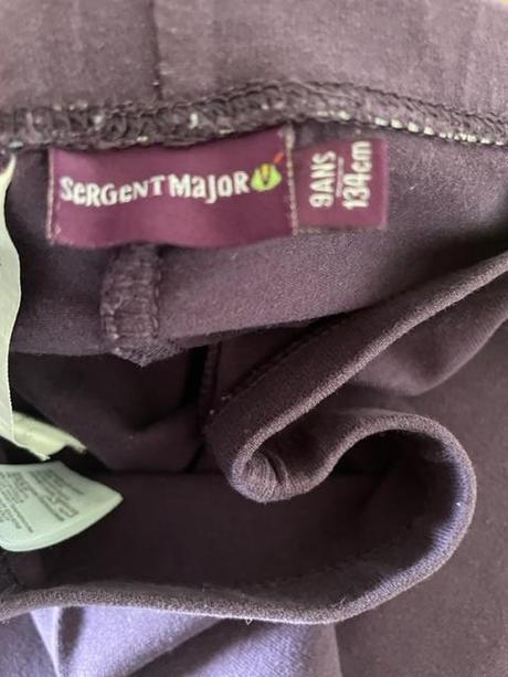 Sergent major fialové legíny, sergent major,134