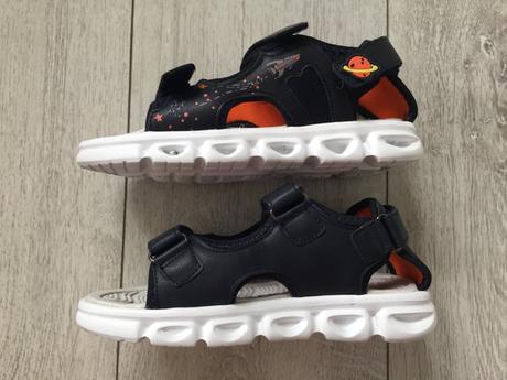 Chlapcenske svietiace sandale, bubble gummers,32