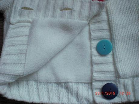 Biely pletený sveter s farebnými gombičkami, lupilu,68