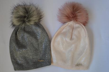 Čiapočka s brmbolcom, 74 - 158