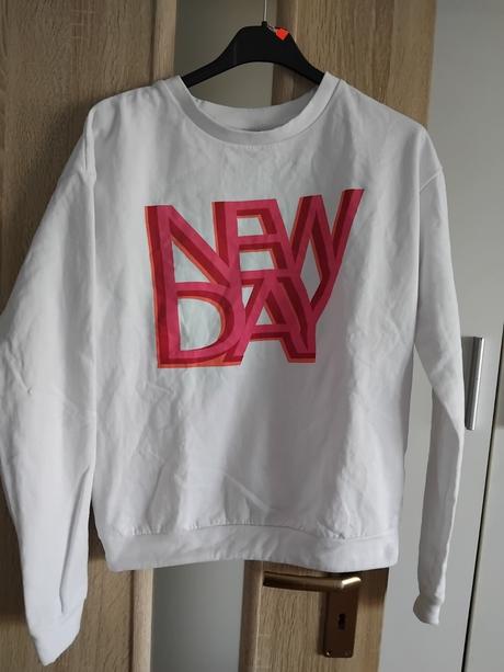 Snehovobiela mikina, s