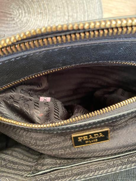 Original prada saffiano lux galleria double zip, prada