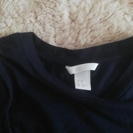 H&m tričko so zaujímavým viazaním "d", h&m,xs