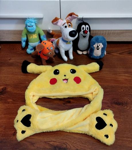 Postavičky zo známych rozprávok + pikachu,