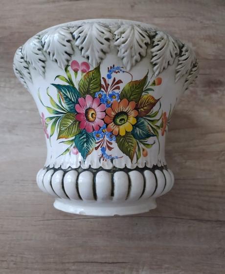 Krásny retro kvetináč, 