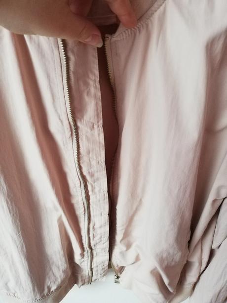 Ružovkastá bombera l/40, amisu,l