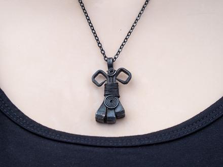 Retiazka s kovaným príveskom,