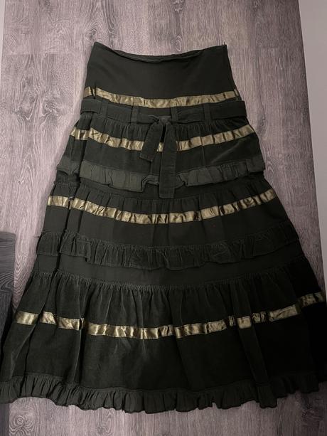 Krásna menčestrová sukňa, s