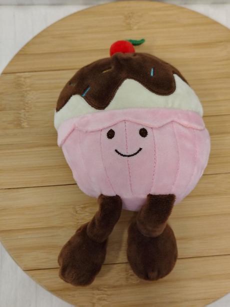 Retro plyšový košíček jellycat amuseables cupcake,
