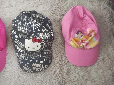 Šiltovky, disney,54