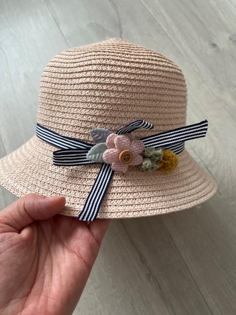 Krásny klobuciky 54, 54