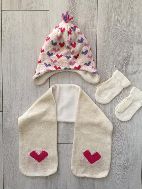 Dievcenska ciapka, sal a rukavice 2-4 roky, cherokee,98