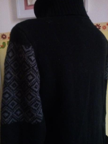 Sveter s perličkami, l