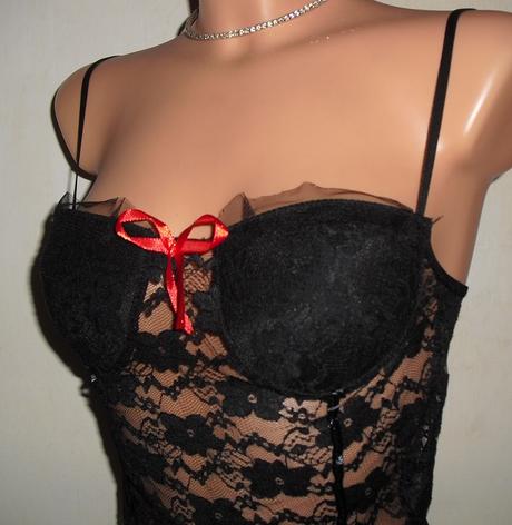 Cierna cipkovana podvazkova kosielka, xs