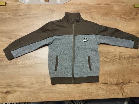 Mikina zn. mayoral v. 116 (2 kusy po 8 eur), mayoral,116