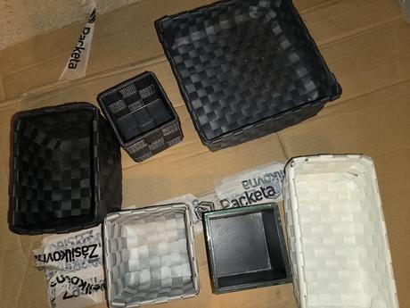 Nádobky kozmetické odkladacie,