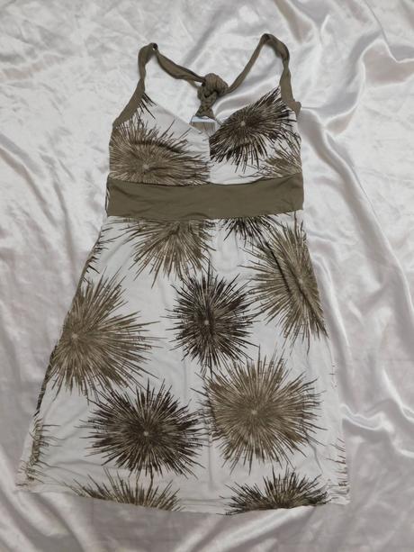 Pekne letne šaty, 36