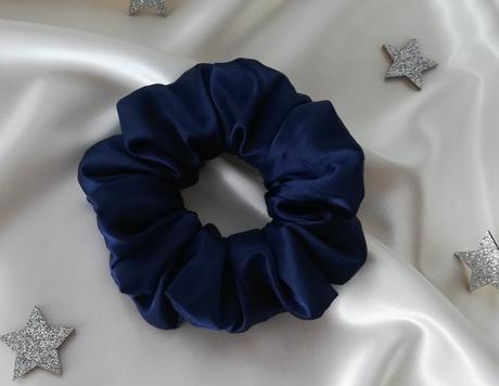 Saténová gumička do vlasov, scrunchie, tmavomodrá, 