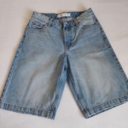 Riflove kratasy nad kolena, bershka,34