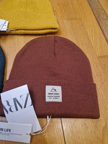 3x čiapka zara, zara,56