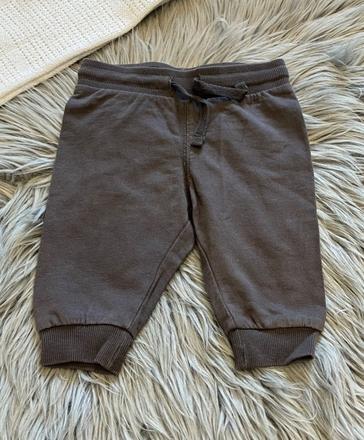 Chlapčenské tepláky sivé h&m (62), h&m,62
