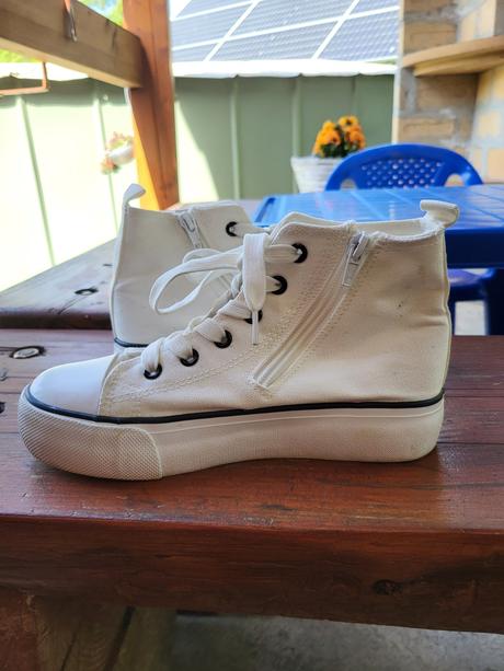 Platené tenisky + doporučené poštovné, reserved,34