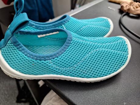 Topanky do vody tyrkysove, decathlon,28