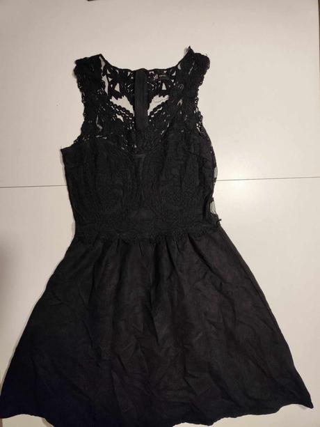 Šaty s čipkou, reserved,38