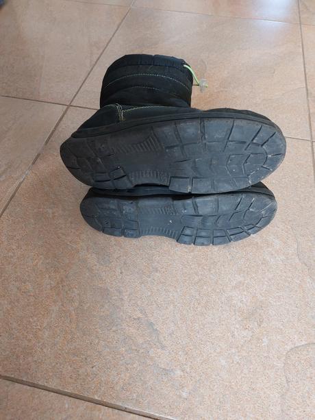 Snehule 35, adams,35