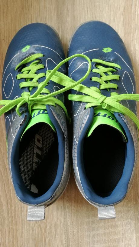 Kopačky (turf) zn.lotto, 32