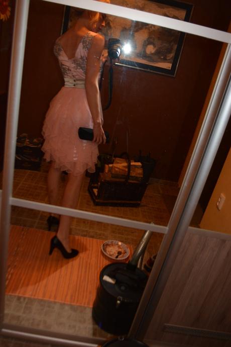 Koktejlové šaty, s