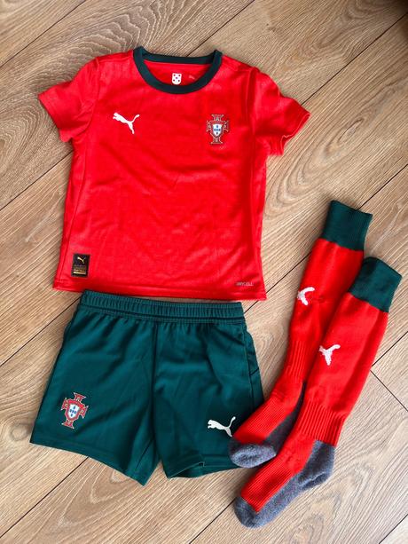 Krasny futbalový dres, puma,116