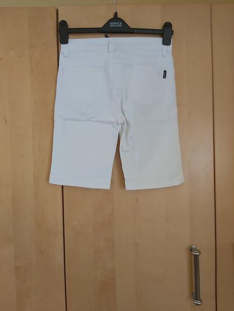 Dievčenské trištvrťové nohavice biele č.134, 134