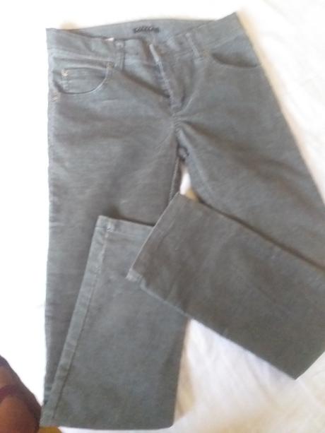 Nenosené nohavice, sisley,152