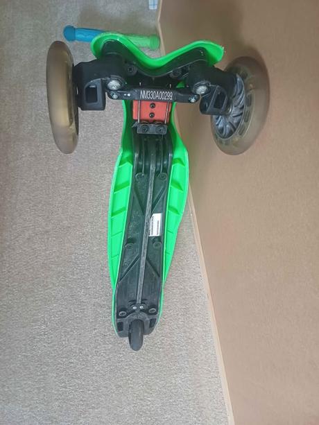 Micro - mini classic green led - dětská koloběžka, micro