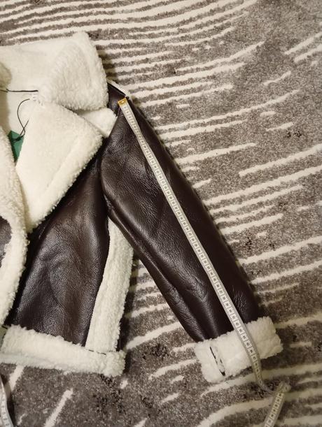 Kožuštek 140, gate,146