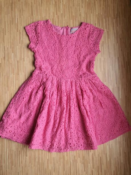 Romanticke cipkovane saty, 104