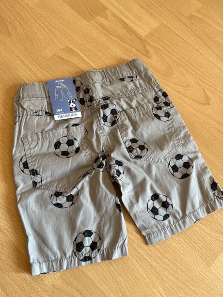 Šortky, dopodopo,104