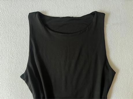 Čierne body, reserved,m