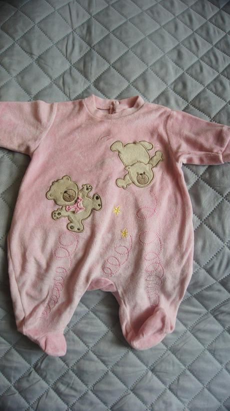 Zamatový overal, 56