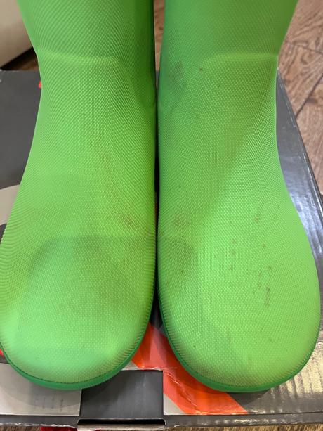 Move by melton gumáky, 32