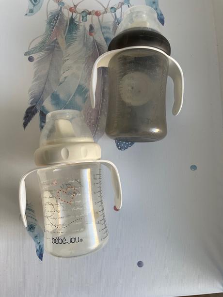 Uciaci poharik bebe jou, 