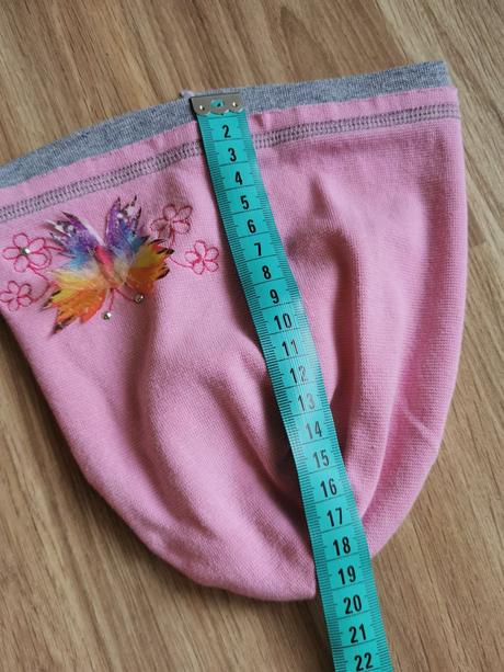 Čiapka motýlik, 98