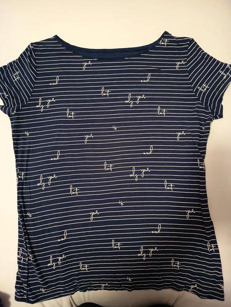 Darujem tričká 40/42 m, 40