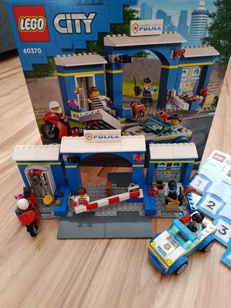 Kompletné lego city 60370, 