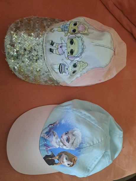 Šiltovky, disney,122