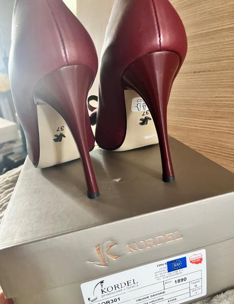 Kožené lodičky, 37